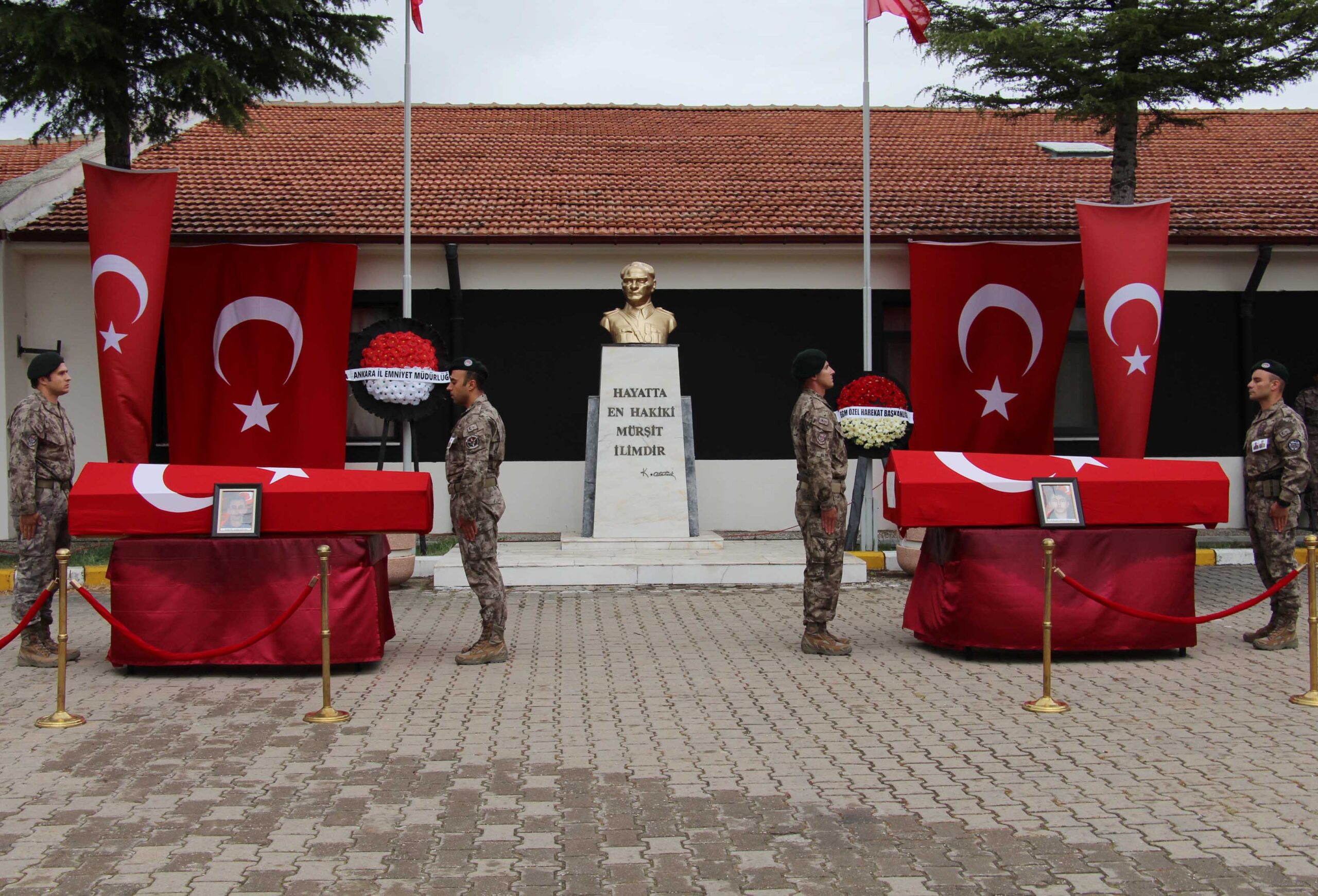 ÇANKIRI’da polis özel harekat kursu öğrencilerinin bulunduğu hafif ticari aracın