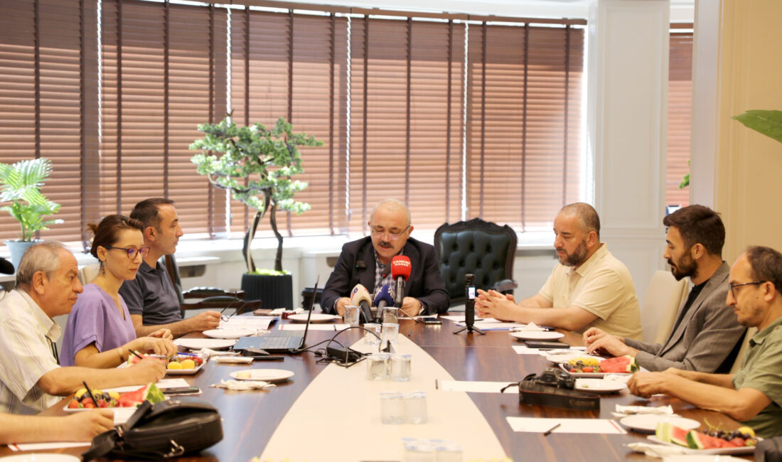 “Su kaynaklarımız maalesef sınırsız değildir” Basın mensupları ile bir araya gelen Belediye Başkanı İsmail Hakkı