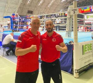 Savate Combat Milli Takım Antrenörü Ahmet Çınar, Bulgaristan’ın Plovdiv kentinde