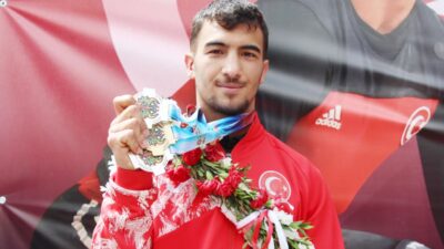 İspanya’nın Madrid kentinde düzenlenen Yıldızlar Avrupa Halter Şampiyonası’nda yarışan sporcumuz