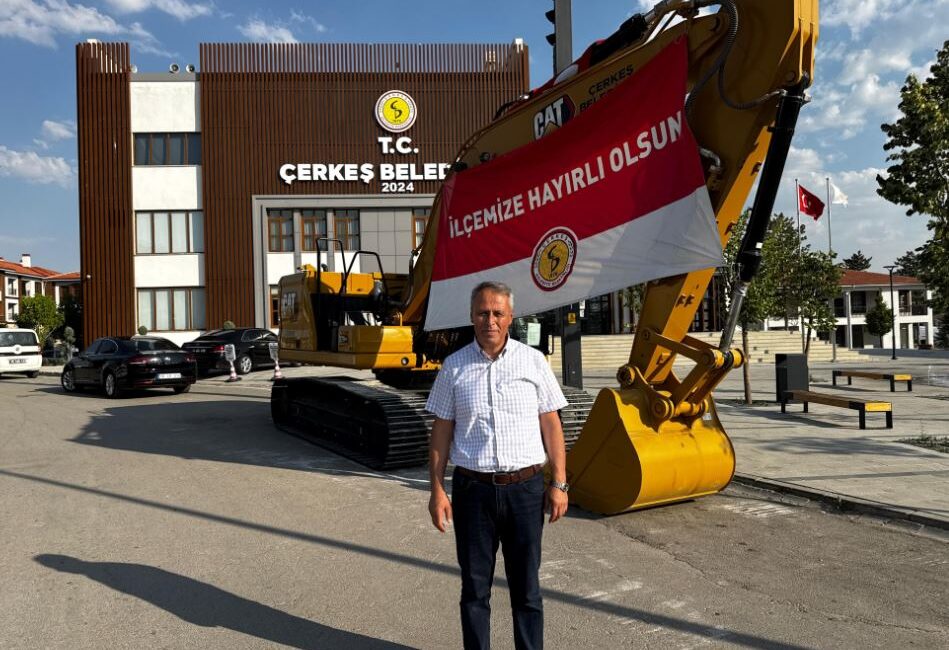 Çerkeş Belediyesi araç filosunu güçlendirmeye devam ediyor Çerkeş Belediyesi, hizmet kalitesini artırmak ve ilçeye daha etkin hizmet