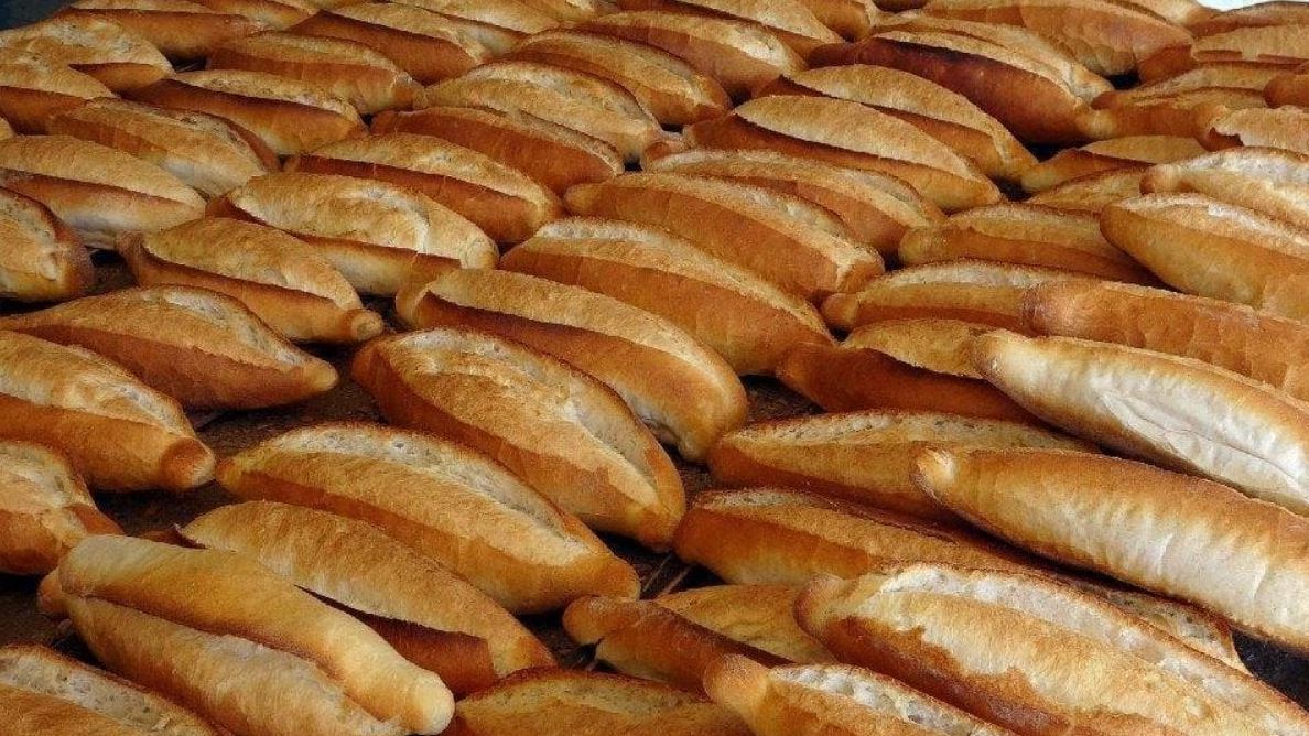 İlimizde ekmek fiyatlarına zam geldi. 6,5-7,5 TL’den satılan ekmek fiyatları