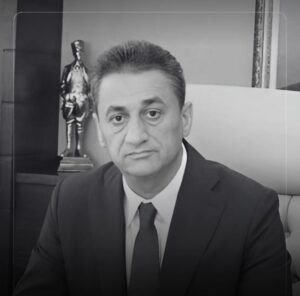 Sivas’ta ailesi ile birlikte trafik kazası geçiren ve tedavi altına