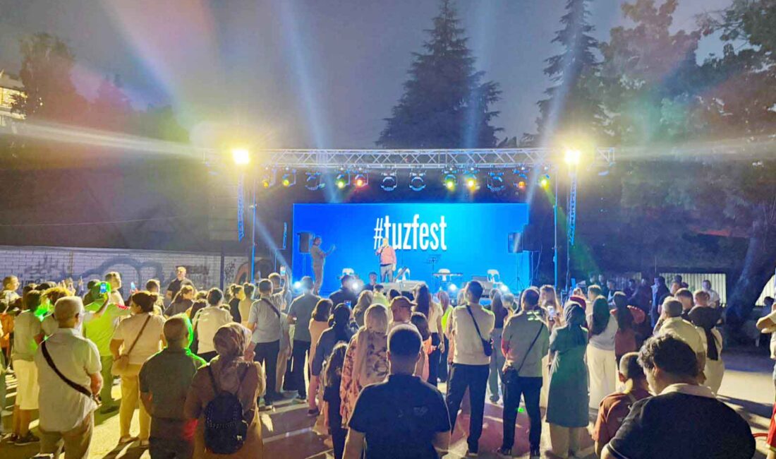 4.Uluslararası Çankırı Tuz Festivali kapsamında yerel sanatçıların yer aldığı Açık