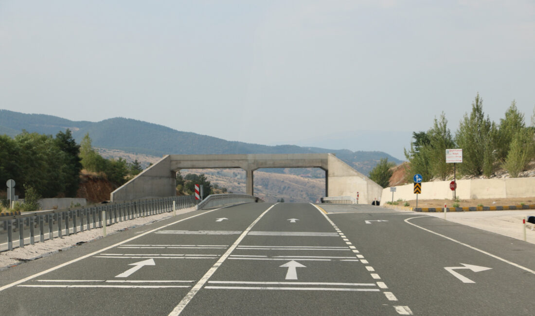 Köprülü kavşak yarım kaldı! Ilgaz Çankırı bölünmüş karayolunun Mesutören , Şeyhyunus, Ericek mevkiinde 2024