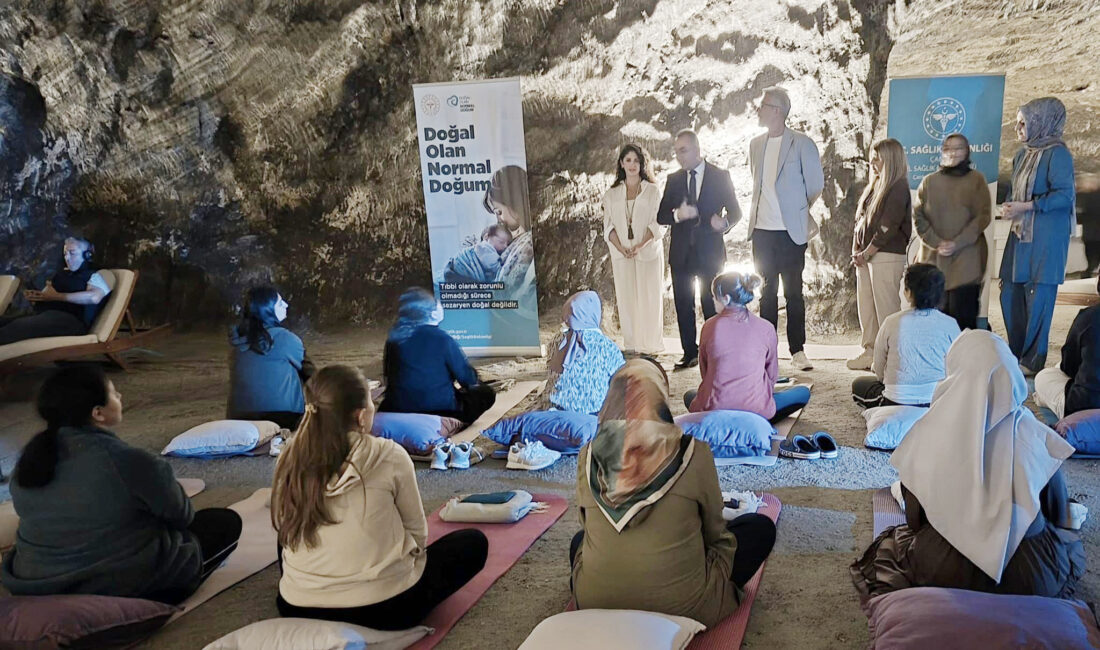 Hamile Yogası Tuz Mağarası’nda! Çankırı Devlet Hastanesi tarafından; hamileliklerinin son 3 aylık döneminde bulunan