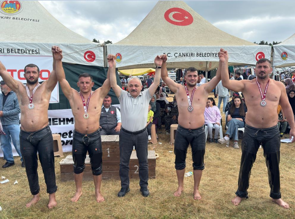 Çankırı BelediyeSpor Kulübü Güreş takımı, bu yıl 48.si düzenlenen Yapraklı