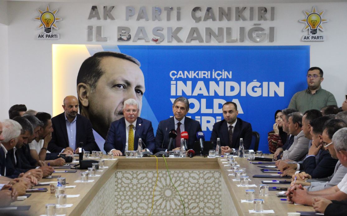 AK Parti Genel Başkan Yardımcısı ve Yerel Yönetimler Başkanı Mustafa