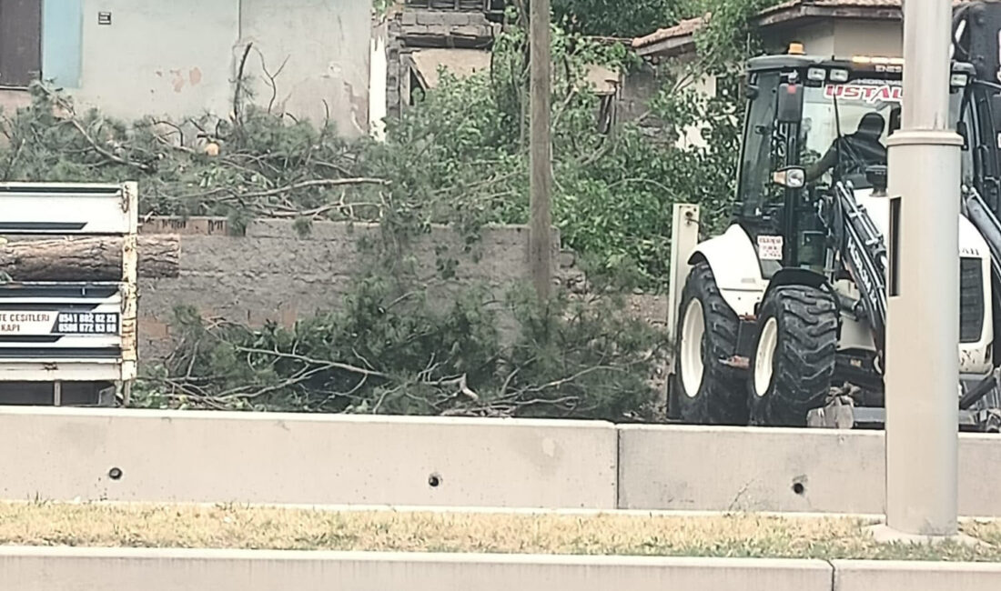 Baz istasyonu mu kurulacak? Kırkevler mahallesi , Kastamonu caddesi üzerinde 108 numaralı metruk ev