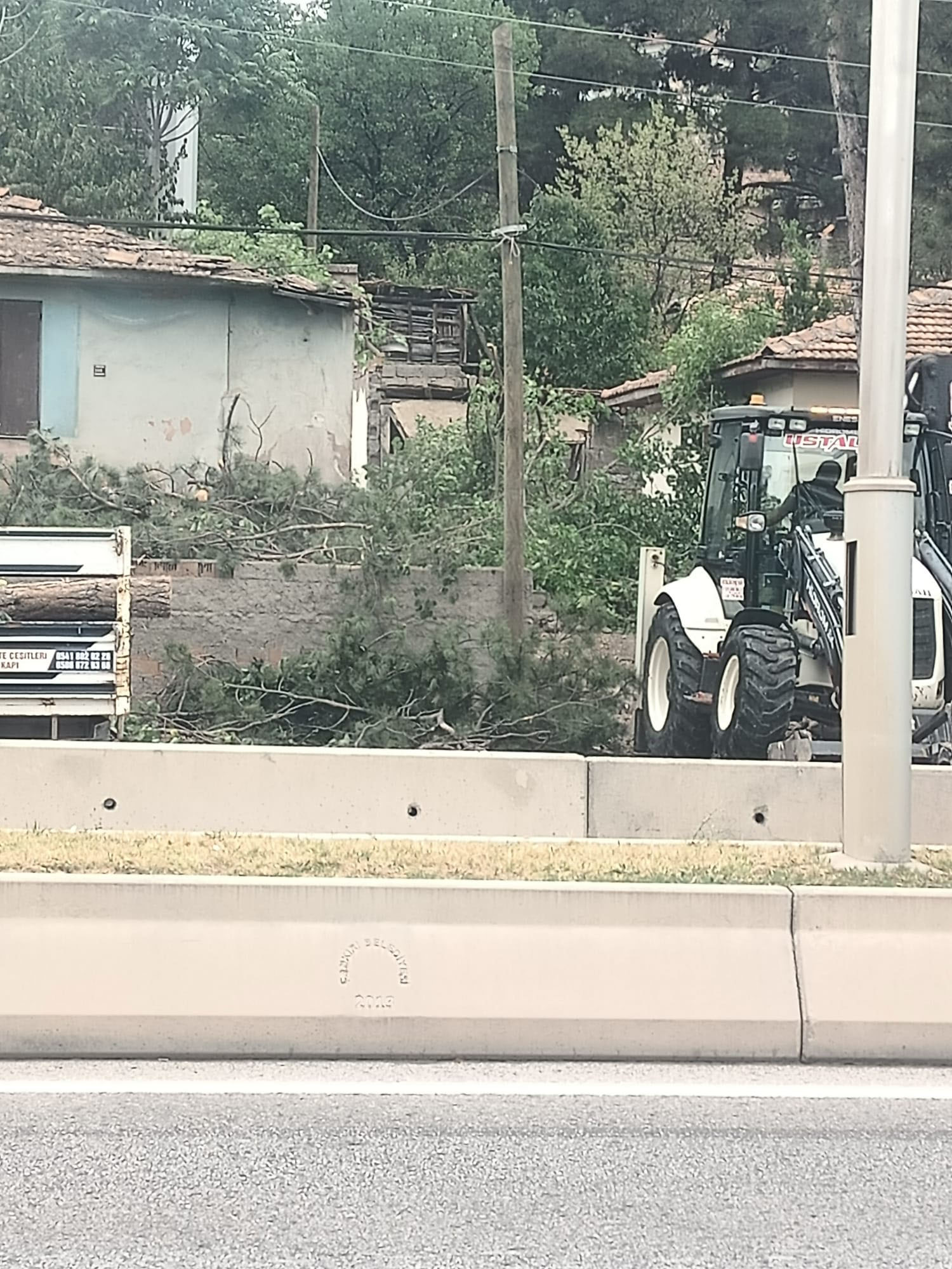 Kırkevler mahallesi ,    Kastamonu caddesi üzerinde  108 numaralı metruk ev