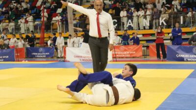 &nbsp; 6’ncı Uluslararası Ahmet İnceçubuk Judo Turnuvası başladı. 12-14 Ağustos
