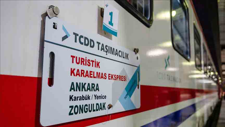 Turistik Karaelmas Treni sonbahar seferlerine başlıyor Ulaştırma ve Altyapı Bakanı Abdulkadir Uraloğlu, Batı Karadeniz’in doğal ve