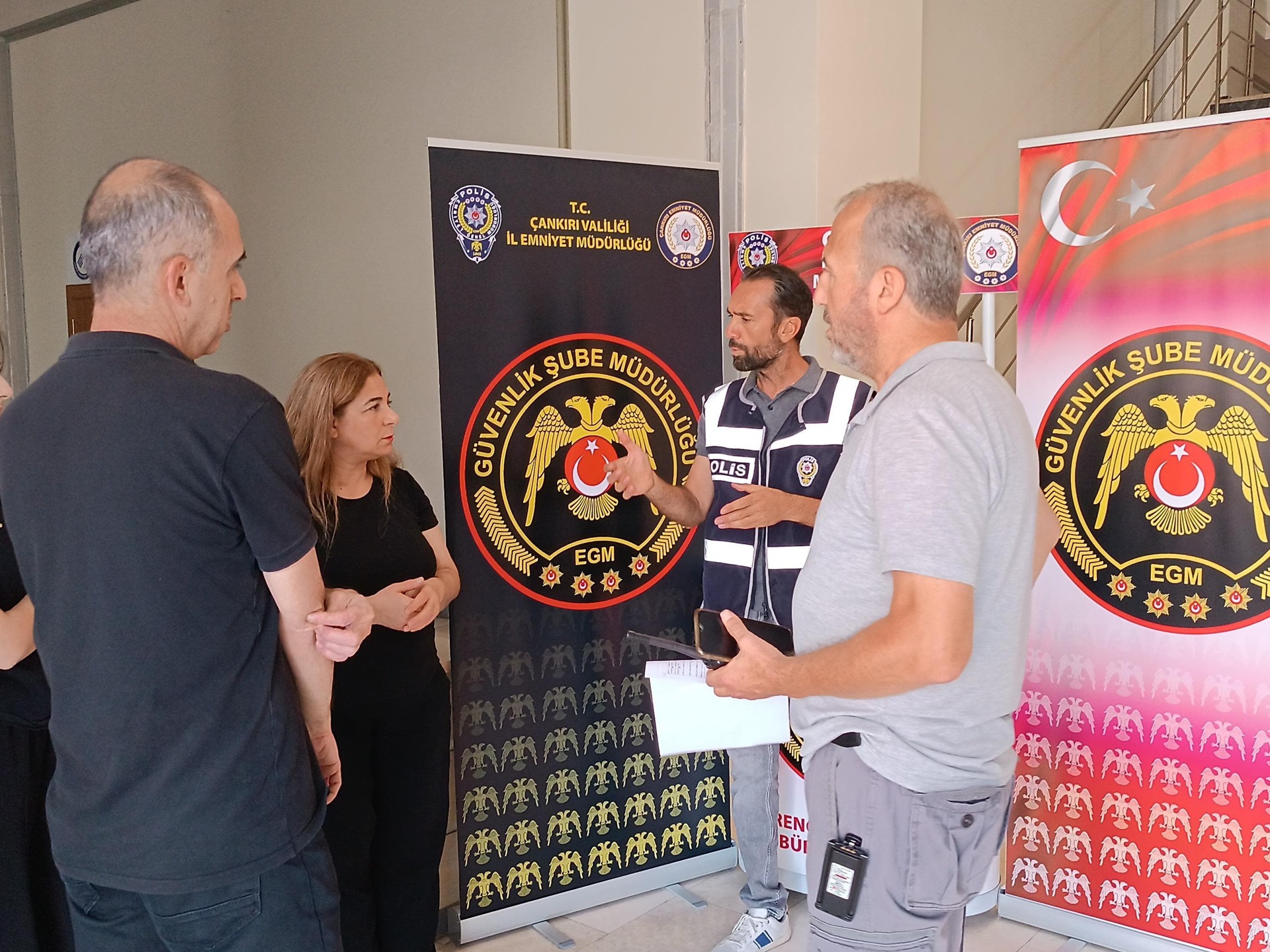 Çankırı İl Emniyet Müdürlüğü ekipleri, Çankırı Karatekin Üniversitesi’ni kazanan gençleri