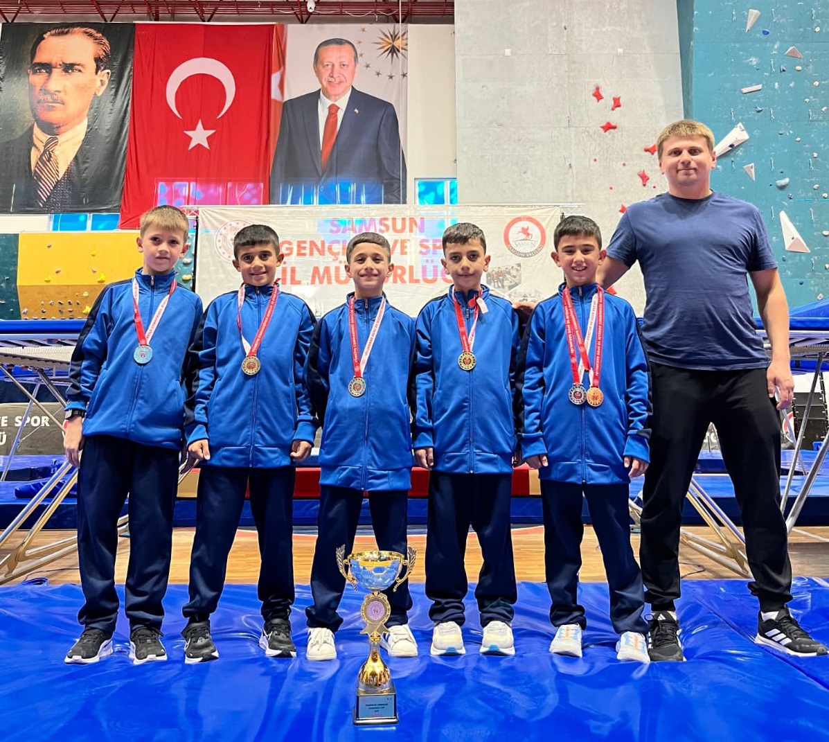 9-11 Eylül 2025 tarihlerinde Samsun’da düzenlenen Trampolin Cimnastik Karadeniz Kupası’nda,