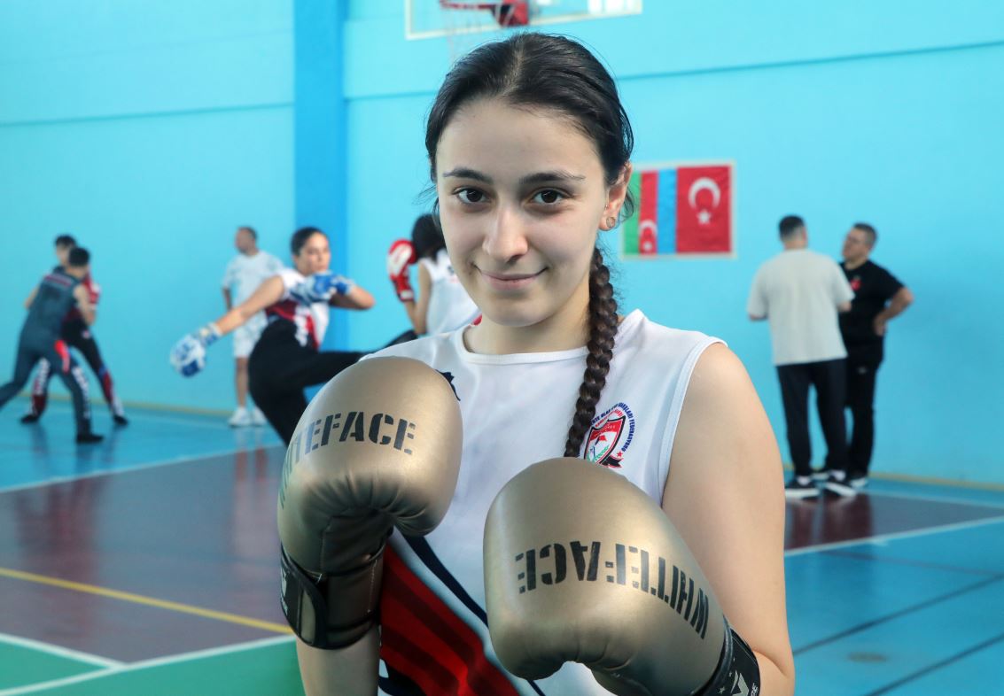 Milli sporcu Sümeyye İdilnur Aslan, eski milli sporcu ve antrenör