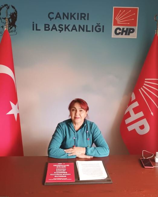 Serpil Yaşar, il başkanlığına aday olduğunu duyurdu CHP Çankırı Kadın Kolları Başkanı Serpil Yaşar, yapılacak il başkanlığı