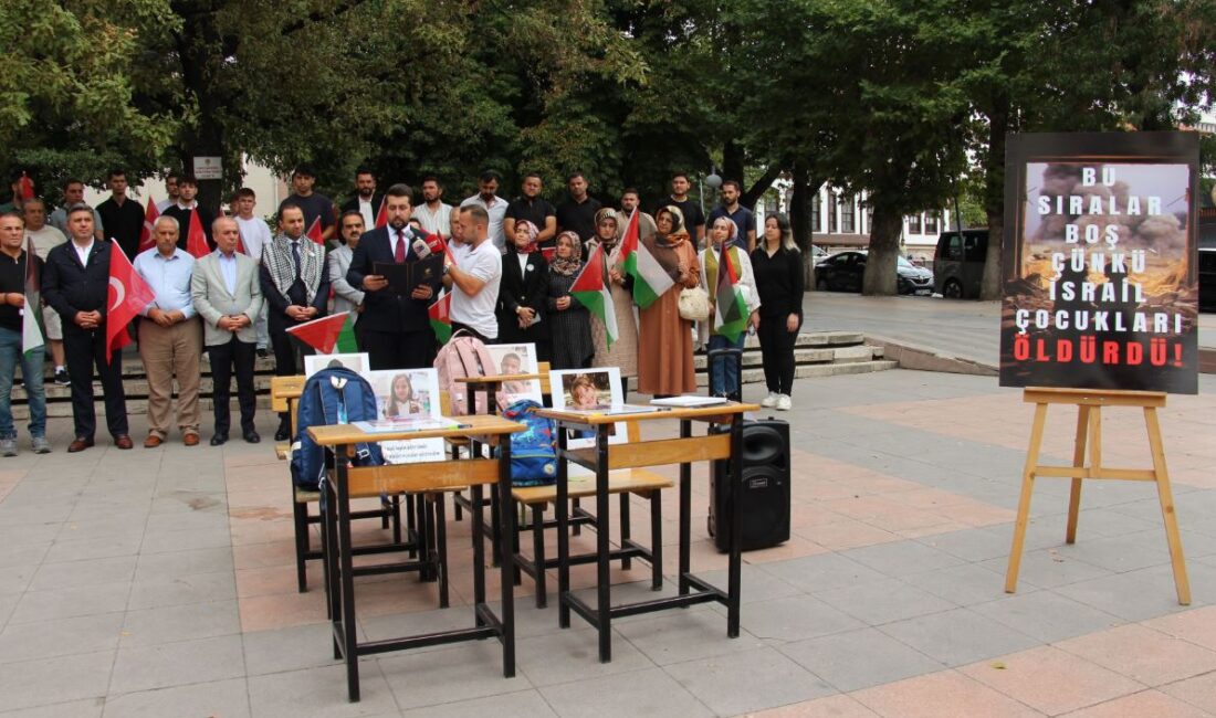 AK Parti’den Gazzeli çocuklar için ‘Boş Sıralar’ etkinliği AK Parti Genel Merkez Gençlik Kolları, Gazze’de savaş nedeniyle eğitim