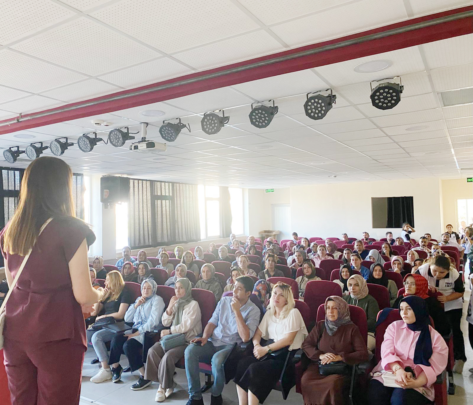 Çankırı Yeşilay tarafından yürütülen bilgilendirme çalışmaları kapsamında, Yunus Emre Ortaokulu