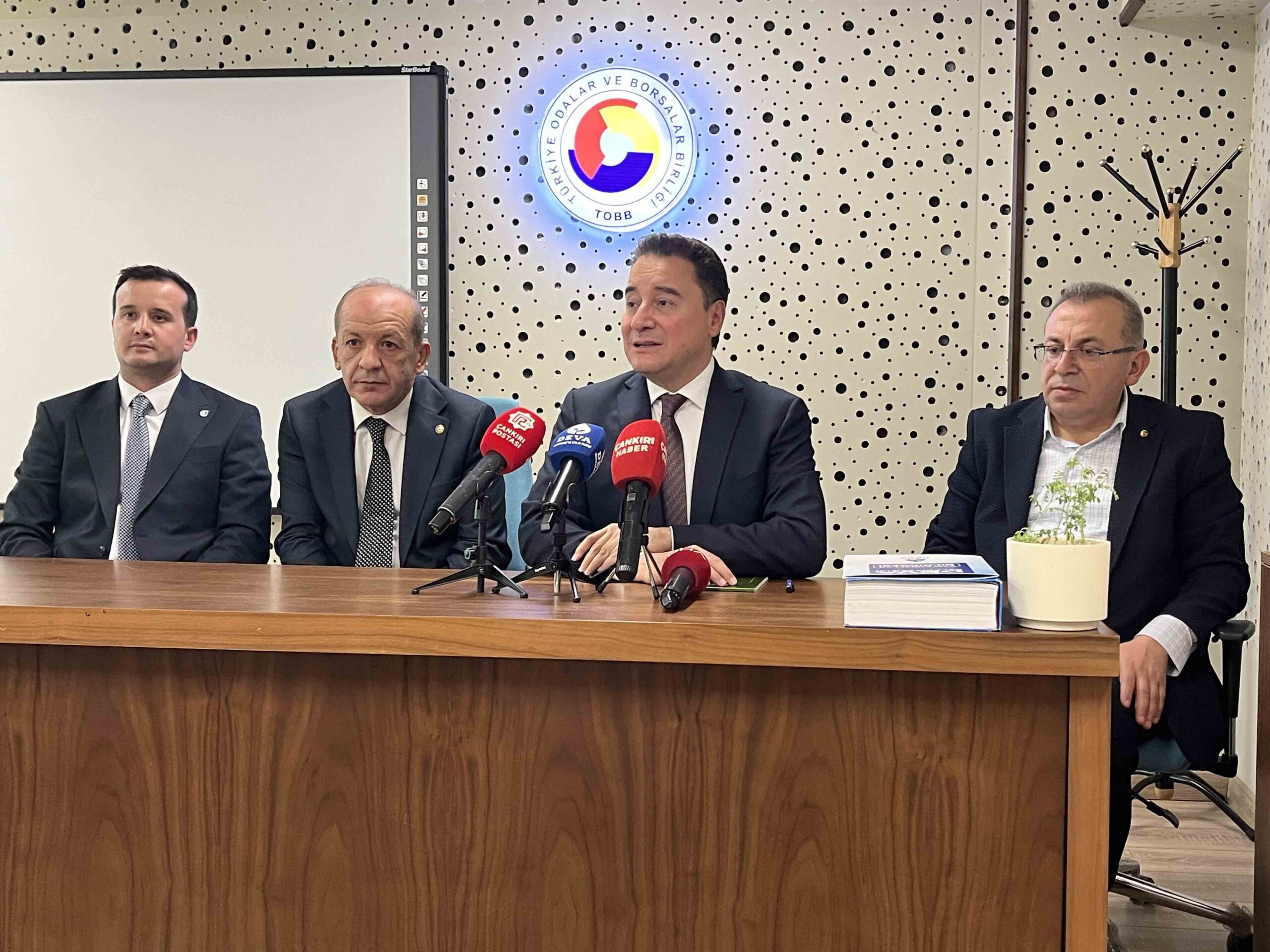 Demokrasi ve Atılım Partisi (DEVA) Genel Başkanı Ali Babacan, Çankırı’ya