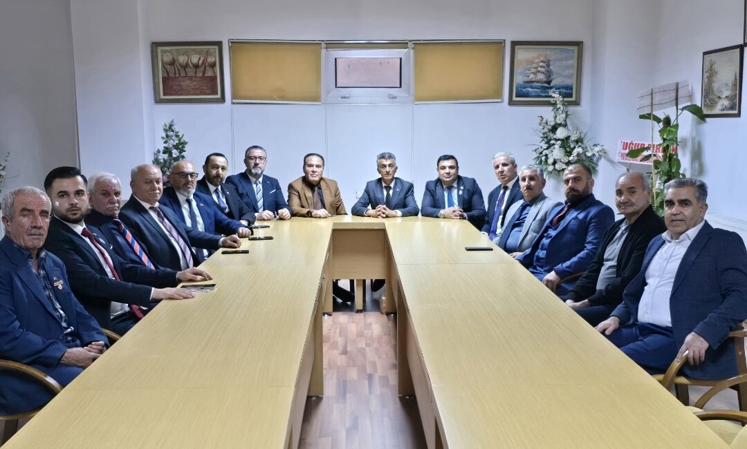 “Terörsüz Türkiye” İstişare Toplantısı gerçekleştirildi Niğde Şehit Aileleri Derneği başkanı Ömer Demir’in ev sahipliğinde İç