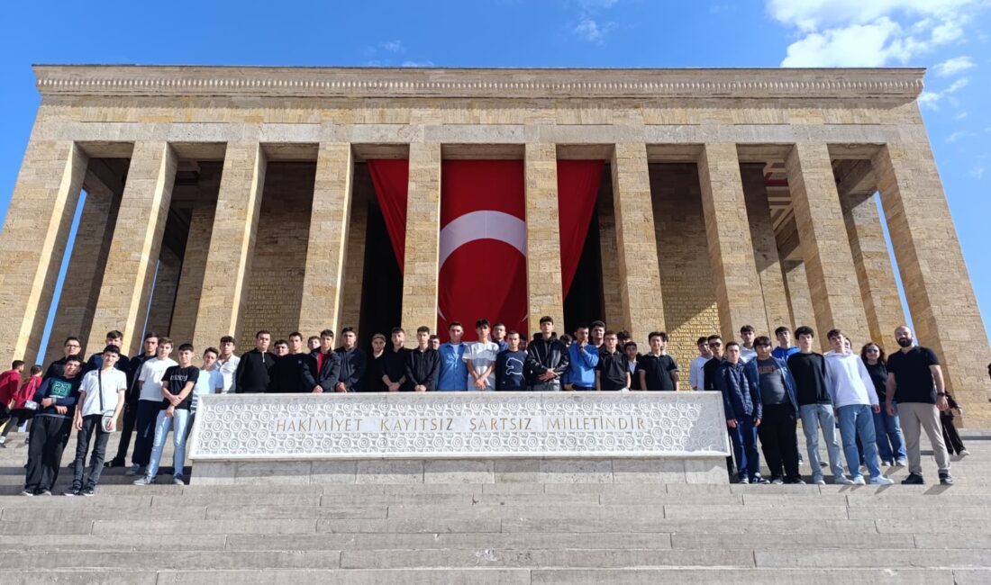 Öğrenciler, Cumhuriyet’in 102. Yılını Ankara’da kutladı Cumhuriyetimizin 102. yılını kutladığımız bu anlamlı günlerde, Çankırı Mesleki ve