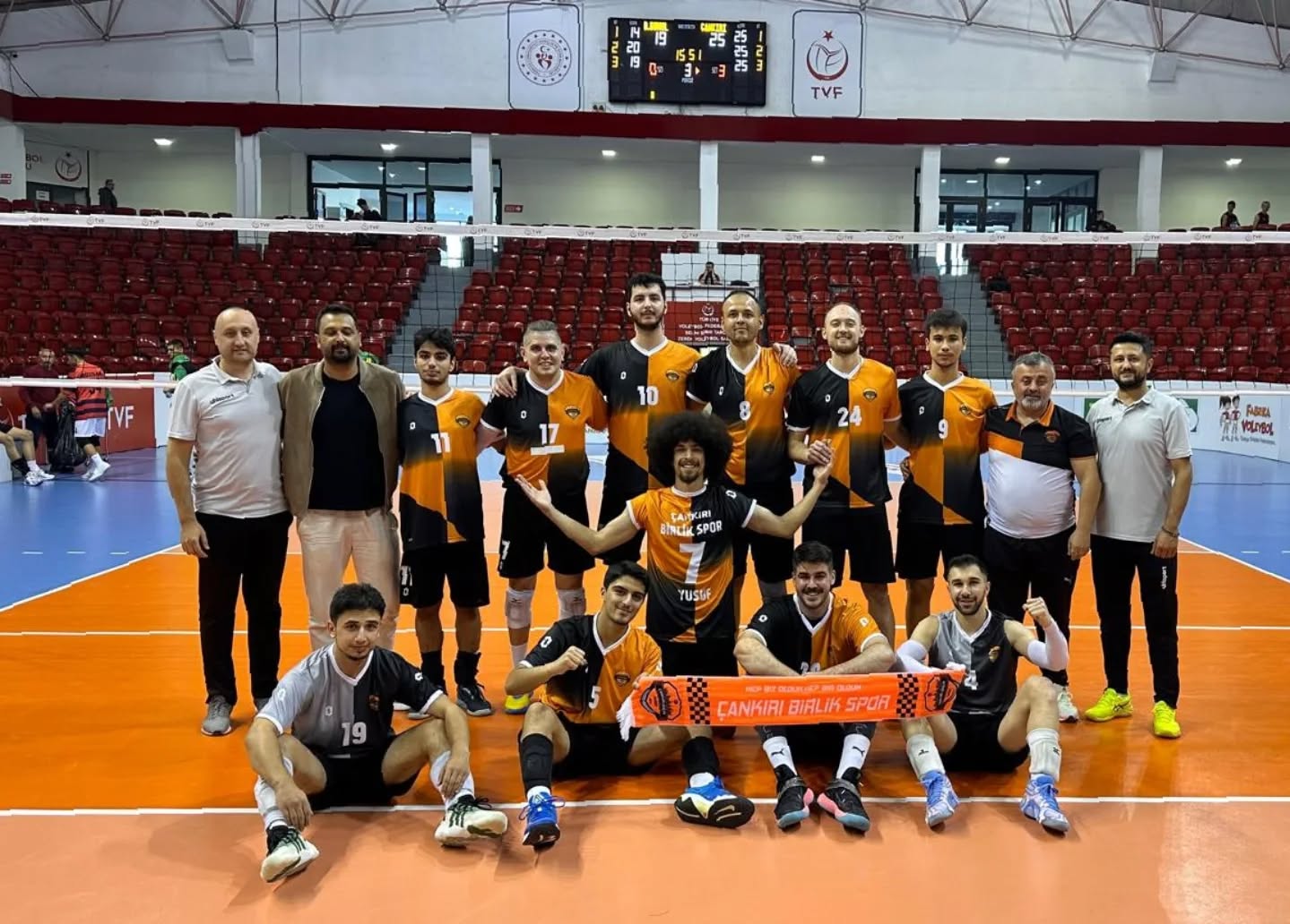 Çankırı’yı Voleybol Erkekler 2. ligde başarıyla temsil eden Birlik Spor,