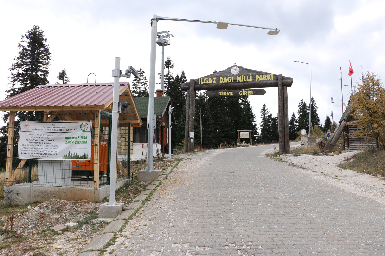 Çankırı ile Kastamonu il sınırları arasında kalan Ilgaz Dağı Milli