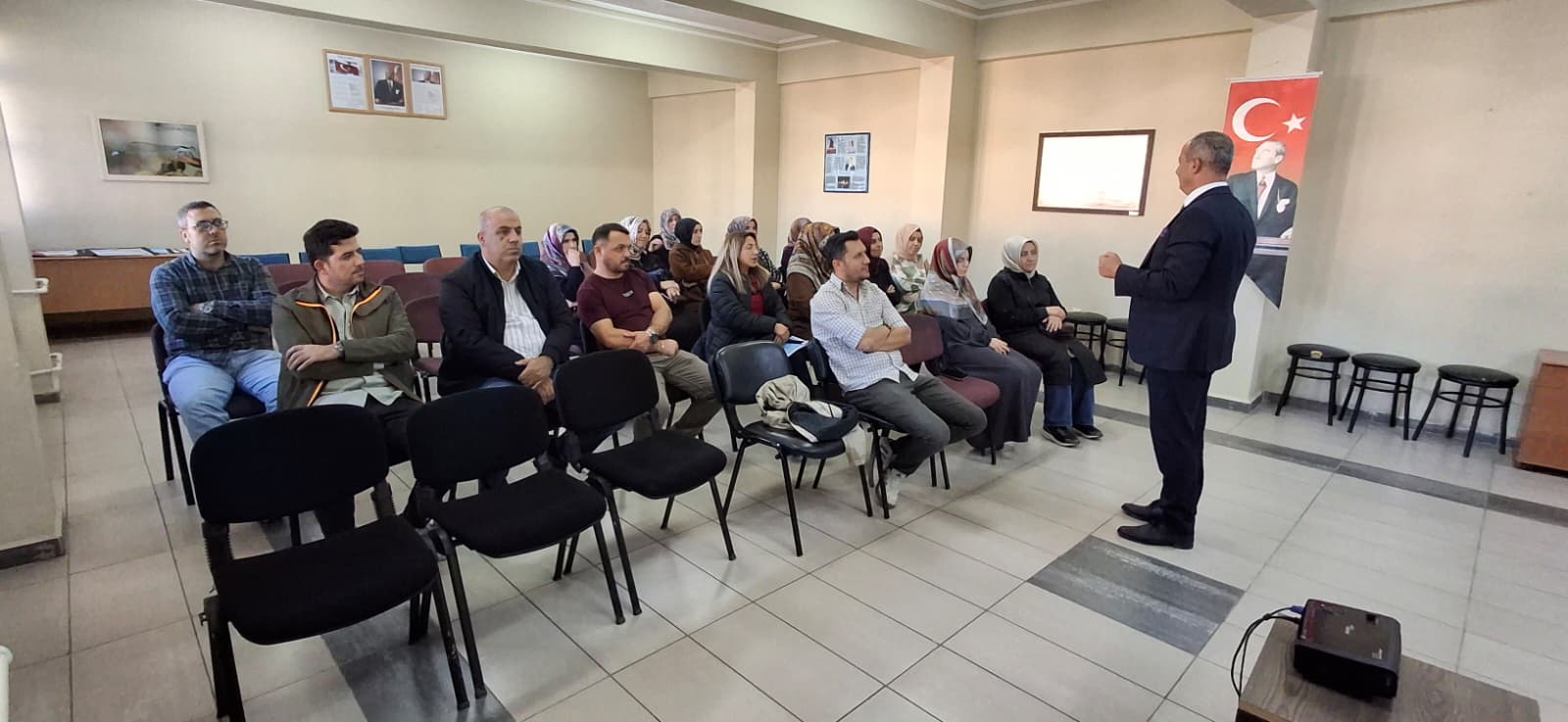 Çankırı’da “Türkiye Yüzyılı Maarif Modeli” doğrultusunda yürütülen ebeveyn eğitimleri, okul-aile