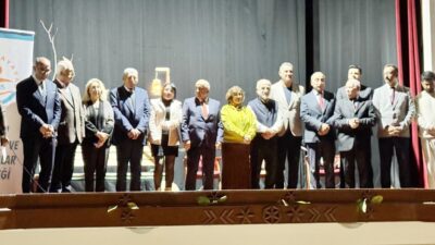 Çankırı Yazarlar ve Sanatçılar Derneği (ÇAYASAD)’nce düzenlenen şiir gecesinde sanatseverler