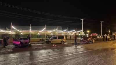 Çankırı’da 3 aracın karıştığı trafik kazasında 1’i ağır 9 kişi