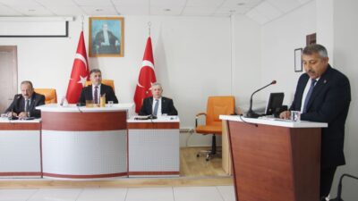 Yıl olmuş 2025 ama ilkokul, ortaokul ve lise öğrencileri aynı
