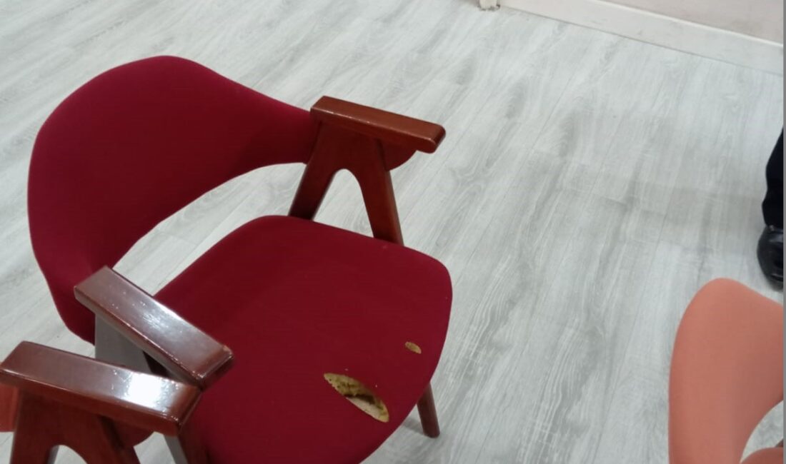 Keşke hiç bakım yapılmasaydı Daha yeni bakım onarımdan çıkan Atatürk Kültür ve Sanat Merkezinin