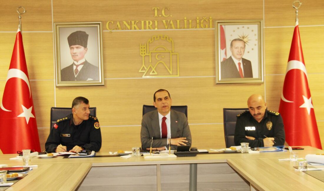 Çankırı Valisi M. Fırat Taşolar, basın mensuplarıyla bir araya geldi.