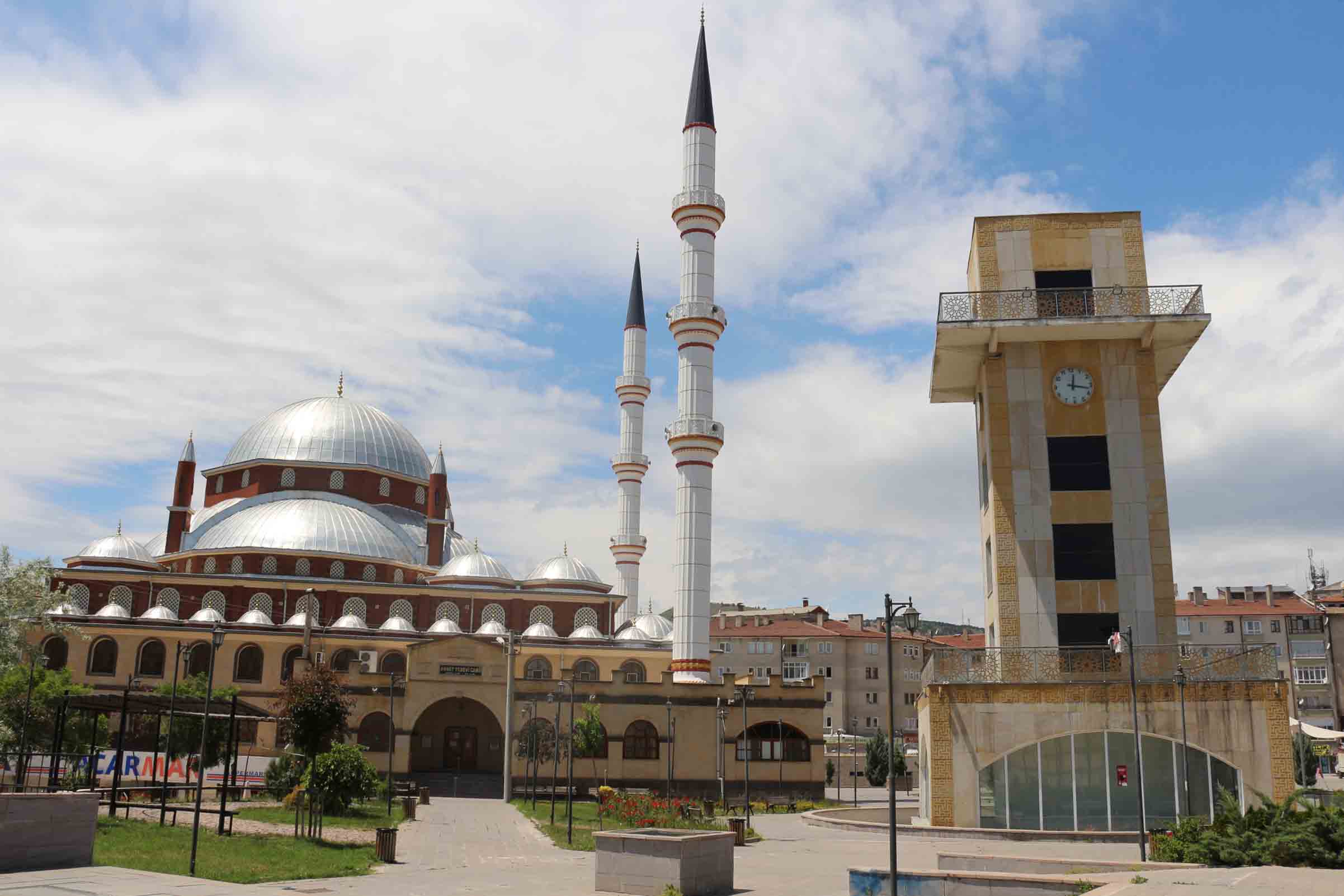 2015 yılında dönemin Ankara Büyükşehir Belediye Başkanı Melih Gökçek tarafından