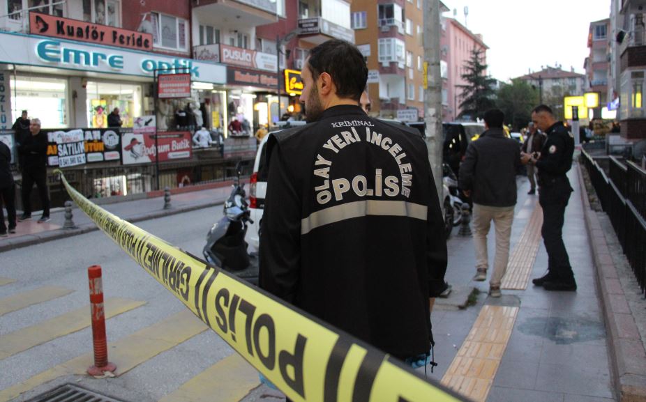 Husumetlisini tüfekle vurdu: 1 yaralı ÇANKIRI’da husumetli iki kişi arasında çıkan tartışmada 1 kişi tüfekle