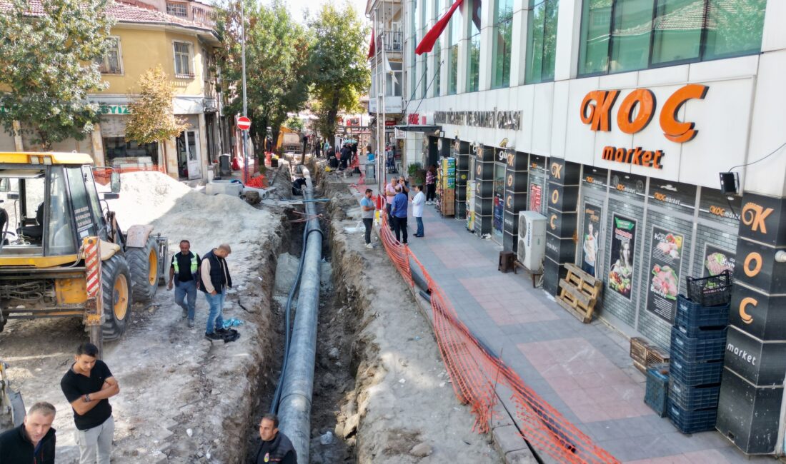 Çankırı Belediyesi tarafından su hatlarında yürütülen çalışma uzadı. Dün sabah