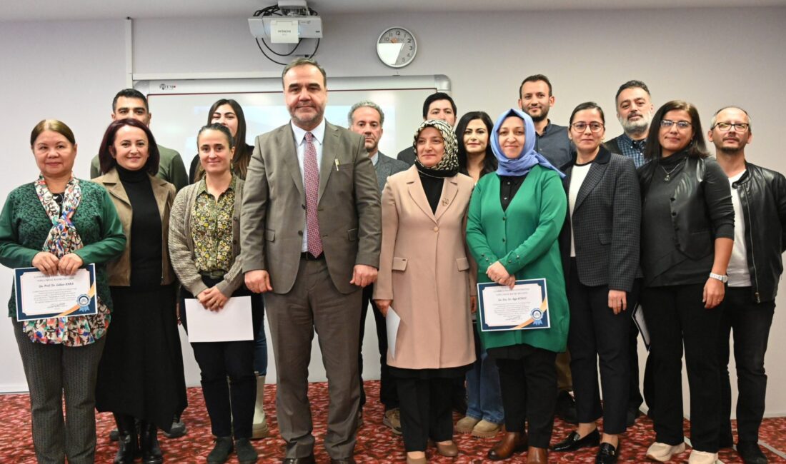 İnsan ve Toplum Bilimleri Fakültesi ve Bilim İletişim Ofisi koordinasyonunda