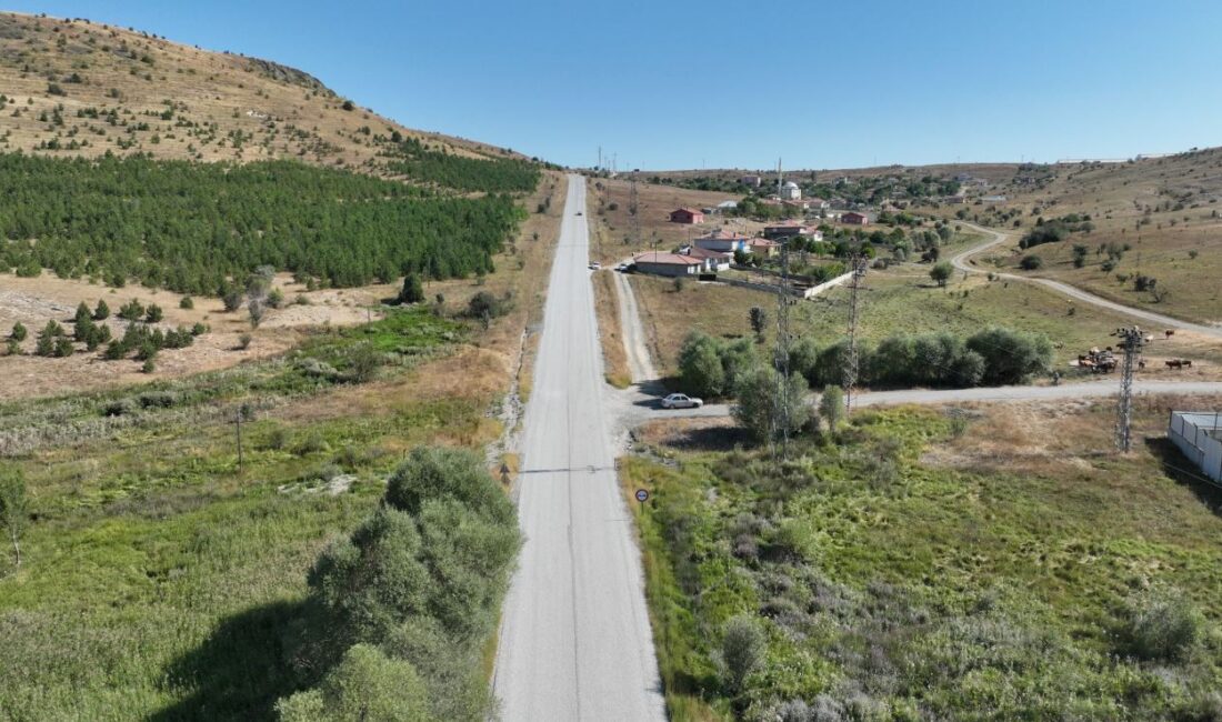 Sopacı: “Kızılcahamam – Çerkeş yolu için süreci yakından takip ediyoruz” Çerkeş Belediye Başkanı Hasan Sopacı, İlçe Kaymakamı Emir Osman Bulgurlu