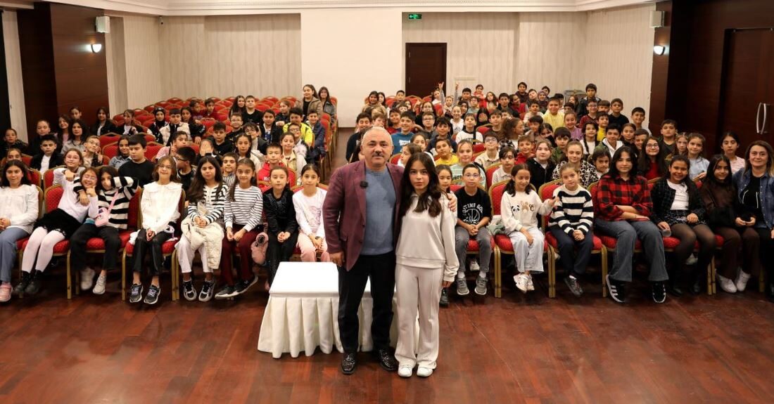 Çankırı Belediyesi Çocuk Meclisi Yeni Başkanını Seçti Çankırı Belediyesi Çocuk Meclisinde seçim heyecanı yaşandı. Çankırı’da yaşayan çocuklar,
