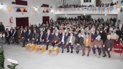 AK Parti Genişletilmiş İl Danışma Meclisi toplantısında bir konuşma yapan