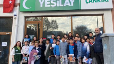 Yeşilay Çankırı Şubesi, İsmet İnönü Ortaokulu 5’inci sınıf öğrencilerini şubede