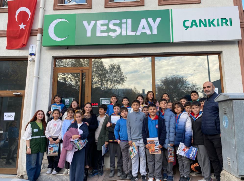 Yeşilay Çankırı Şubesi, İsmet İnönü Ortaokulu 5’inci sınıf öğrencilerini şubede