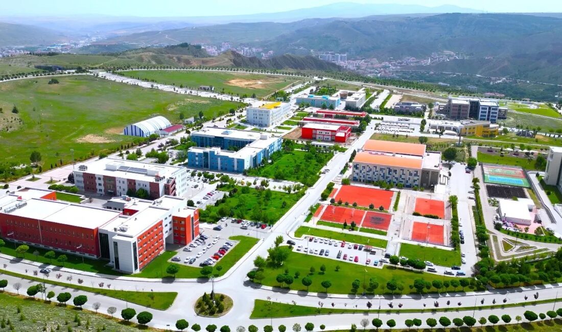 ÇAKÜ’nün bütçesi 1,9 Milyar TL Üniversite bütçeleri belli oldu. Buna göre, Türkiye’nin köklü devlet üniversiteleri