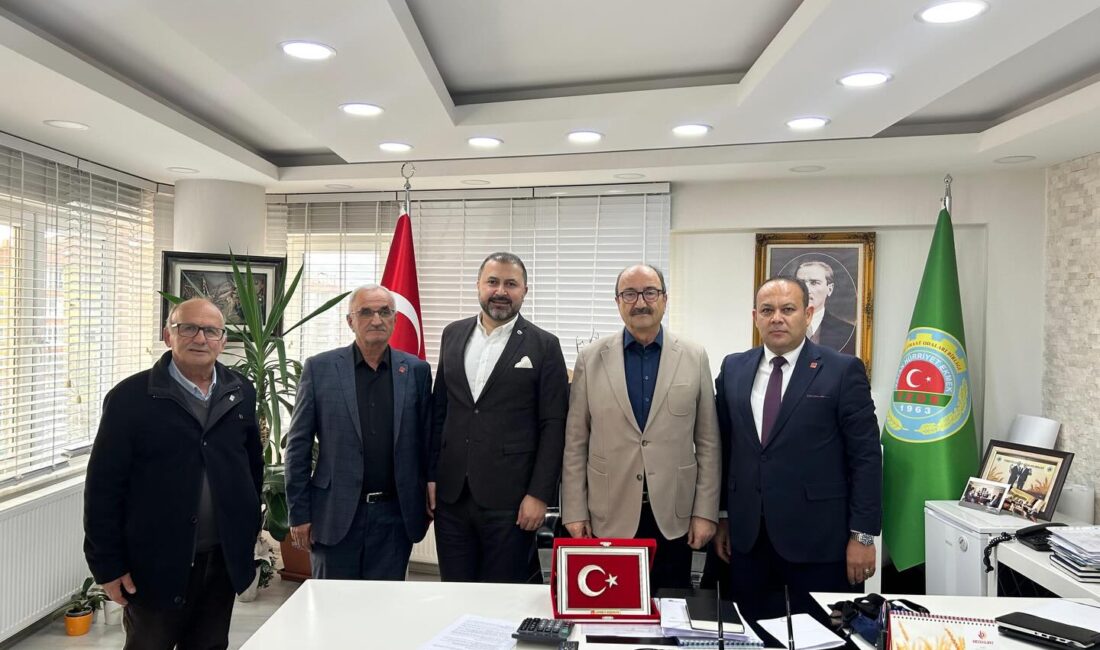 Çiftçinin beklentilerini ele aldılar CHP Çankırı İl Başkanı Galip Ağaoğlu, Çankırı Ziraat Odası Başkanı