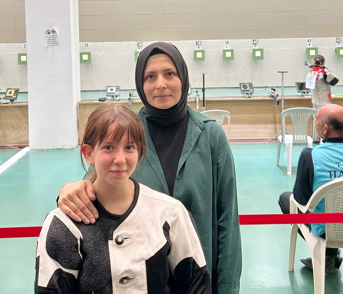 Çankırılı sporcumuz Berra Tüter, Atıcılık Havalı Silahlar kategorisinde şampiyon olarak
