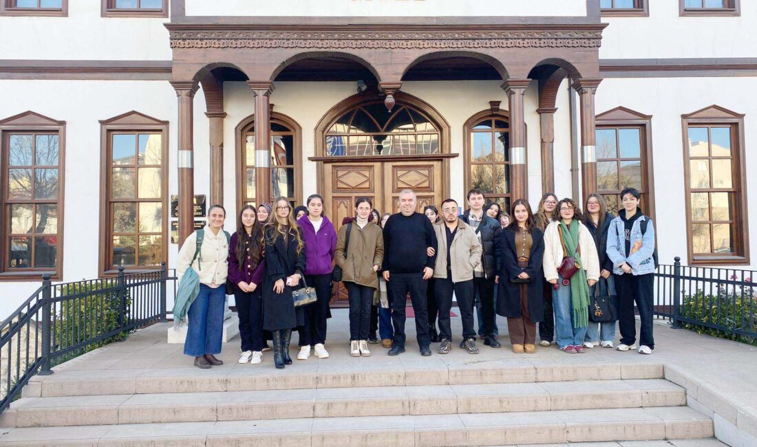 Antropoloji dersi müzede uygulamalı olarak işlendi Çankırı Karatekin Üniversitesi Sosyoloji Bölümü 1. sınıf öğrencileri, Antropolojiye Giriş