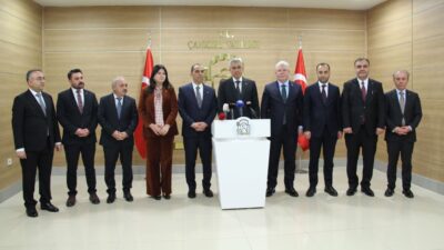 Sağlık Bakanı Kemal Memişoğlu, çeşitli ziyaretlerde bulunmak üzere Çankırı’ya geldi.