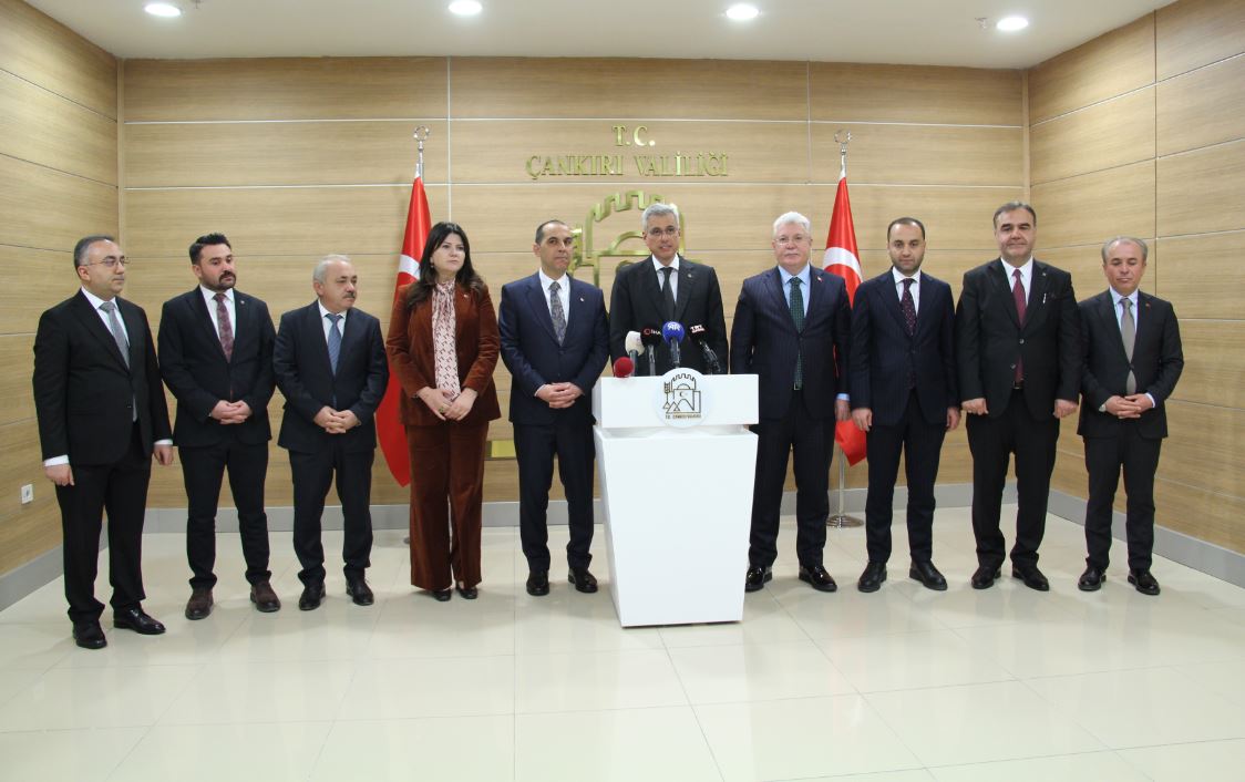 Sağlık Bakanı Kemal Memişoğlu, çeşitli ziyaretlerde bulunmak üzere Çankırı’ya geldi.