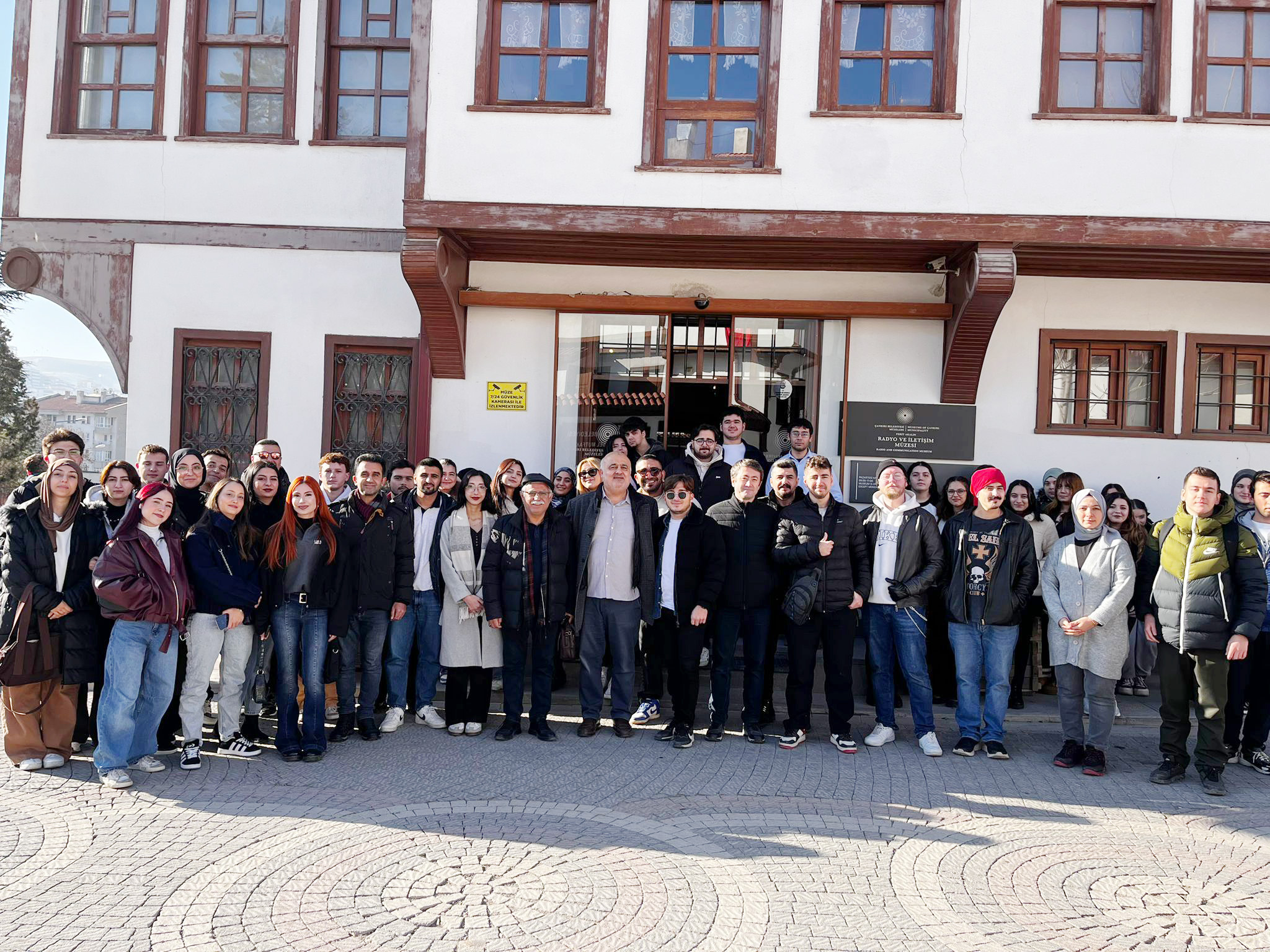 Çankırı Karatekin Üniversitesi (ÇAKÜ) Turizm Fakültesi Turizm Rehberliği Bölümü öğrencileri,