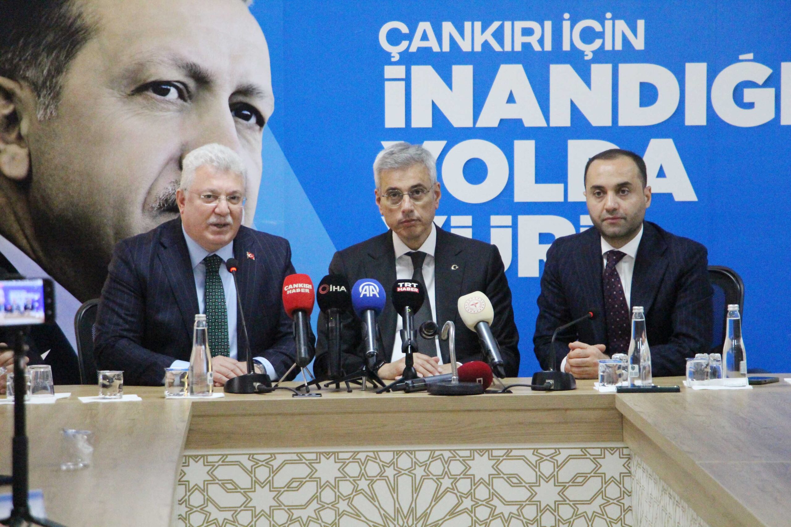 Sağlık Bakanı Kemal Memişoğlu, çeşitli ziyaretlerde bulunmak üzere Çankırı’ya geldi.